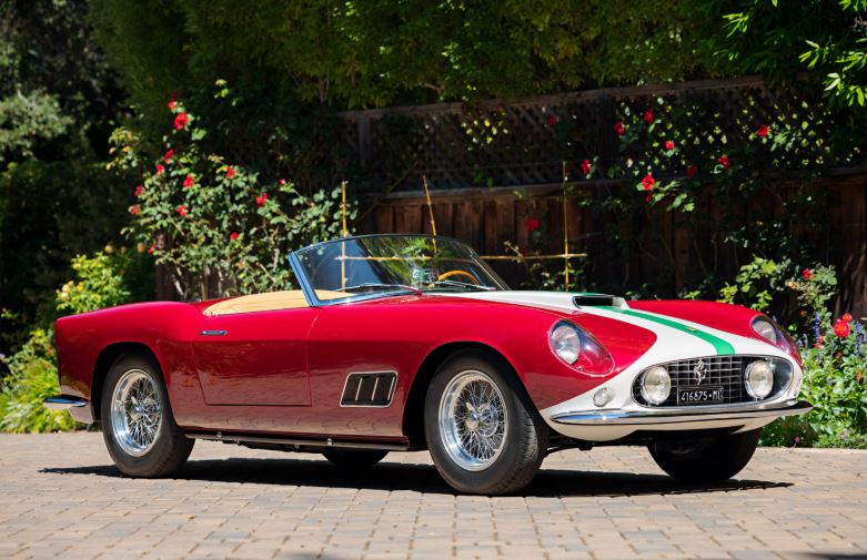 Ferrari 250 GT California cabriolet italien mythique devenu voiture de légende