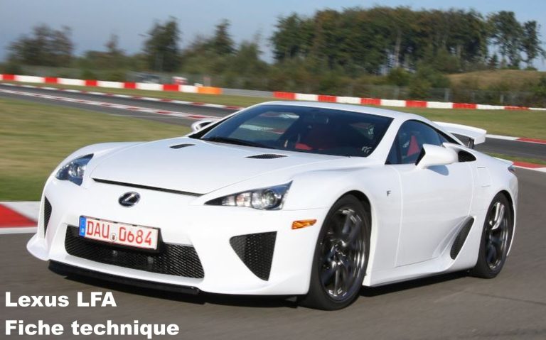 Lexus LFA blanche vue trois quarts avant sur circuit en roulage dynamique