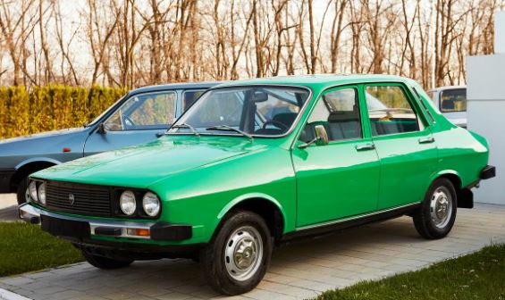 Dacia 1300 dérivée de la Renault 12 modèle emblématique en Roumanie