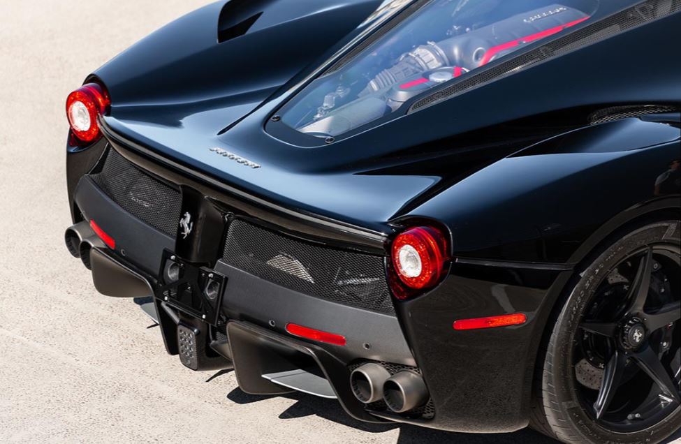 Arrière de LaFerrari avec diffuseur et quadruple échappement