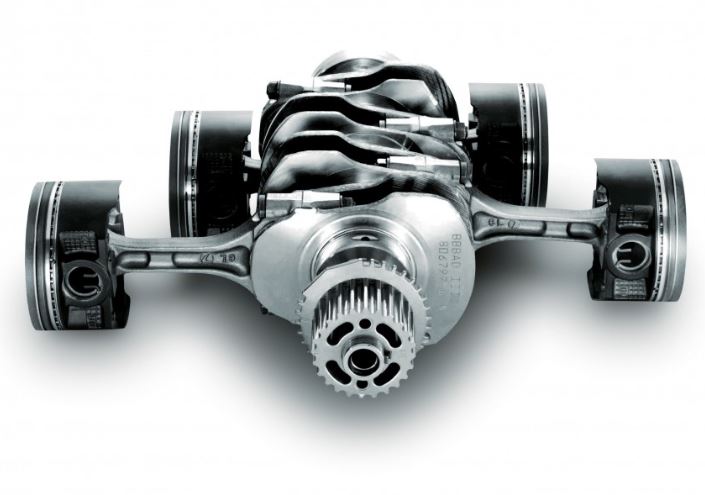 vilebrequin de moteur boxer montrant les pistons opposés reliés à des manetons distincts