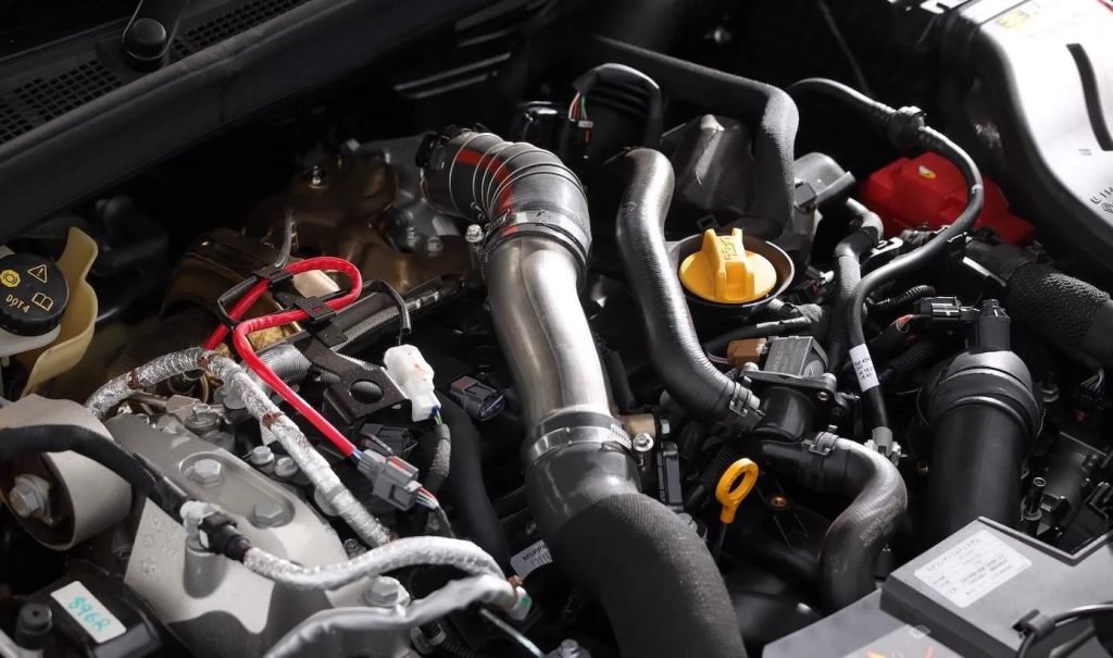 moteur Renault Mégane 3 RS 2.0 turbo vue compartiment moteur