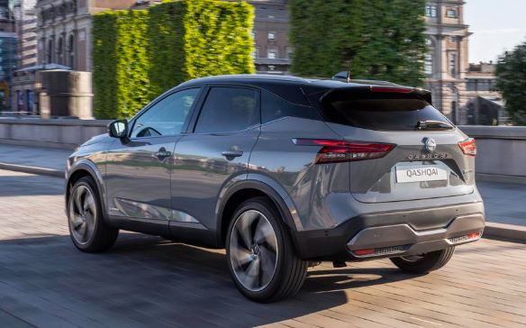 Nissan Qashqai e-POWER vue arrière, ligne de SUV compacte et dynamique