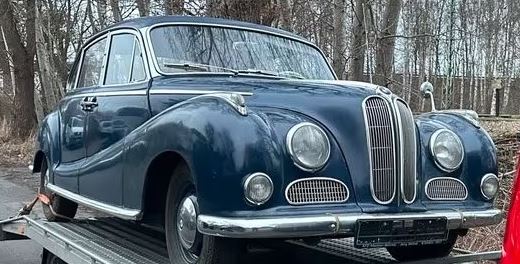 Sorties de grange: BMW 502 V8 1955 grande berline allemande classique