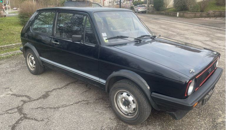 sorties de grange Volkswagen Golf GTI 1600 1981 compacte sportive ancienne