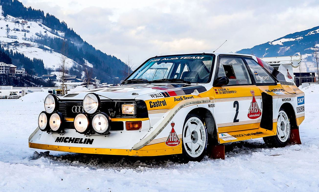 Audi Quattro S1 Groupe B en course sur neige avec phares additionnels