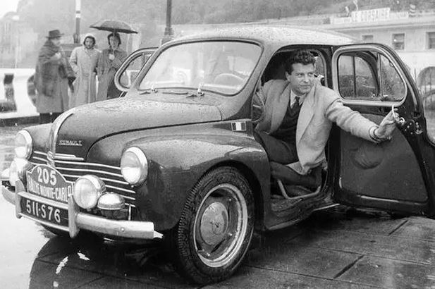 Jean Rédélé avec Renault 4CV en rallye débuts sportifs Alpine