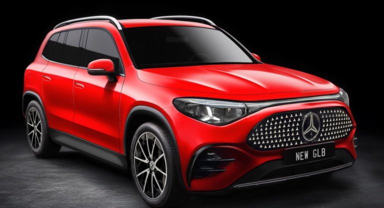 Mercedes GLB rouge 2026 SUV hybride ou électrique choix automobile moderne