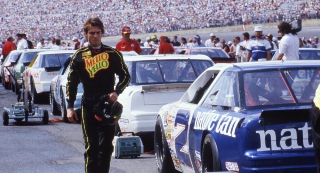 Tom Cruise avant le départ d’une course NASCAR dans Jour de tonnerre