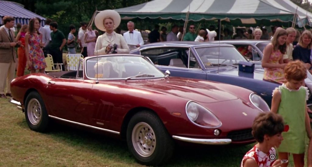 Ferrari 275 GTB/4 NART Spider lors d’un événement dans L’Affaire Thomas Crown