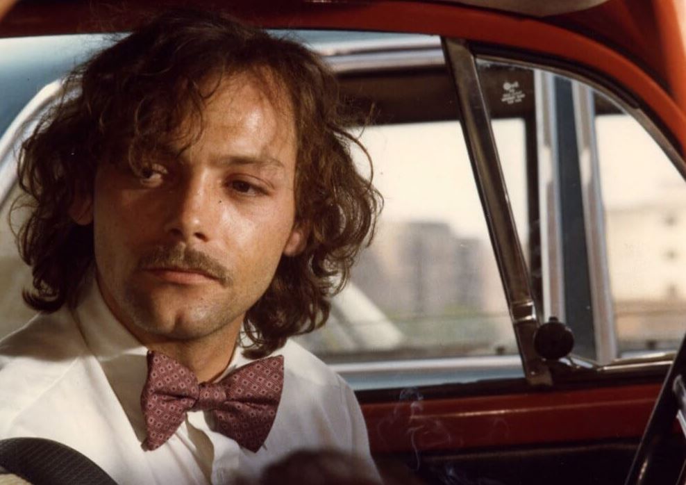 Patrick Dewaere au volant dans le film Le Grand Embouteillage