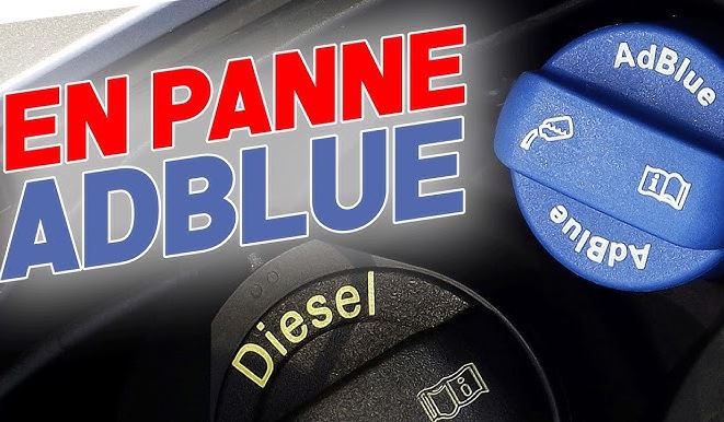 Panne AdBlue avec bouchons diesel et message “en panne AdBlue” en gros plan