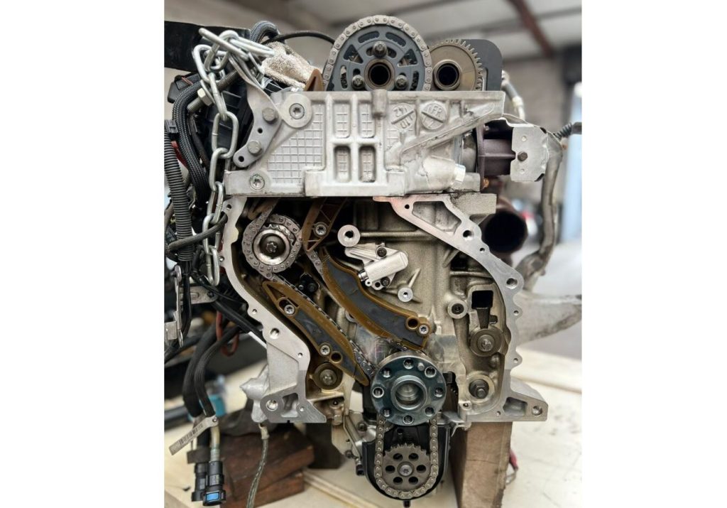 distribution moteur BMW N47 chaîne arrière visible probleme moteur BMW N47