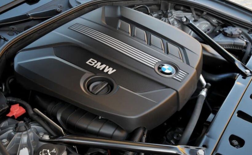 moteur BMW N47 dans compartiment moteur serie 3 probleme moteur BMW N47