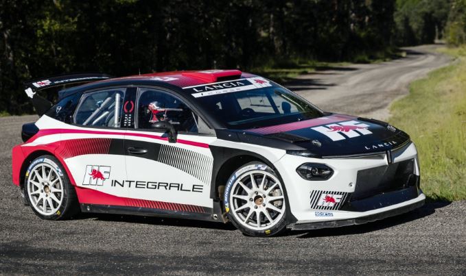 Lancia Ypsilon Rally4 HF en action illustrant le retour de Lancia en rallye