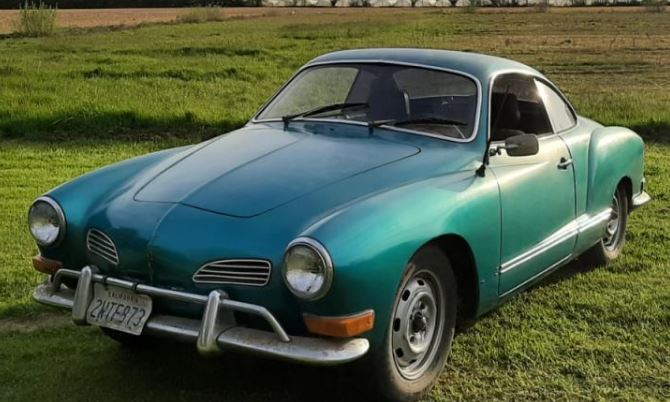 Volkswagen Karmann Ghia 1600 1971 sortie de grange coupé ancien élégant