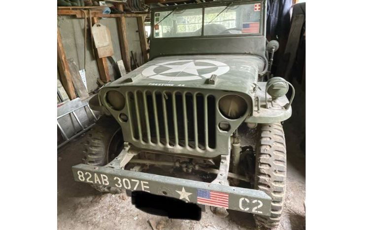 Jeep Ford 1944 militaire stockée dans une grange en état d’origine
