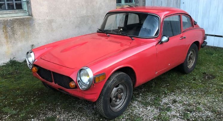 Honda Coupé S800 1969 rouge en sortie de grange état d’origine