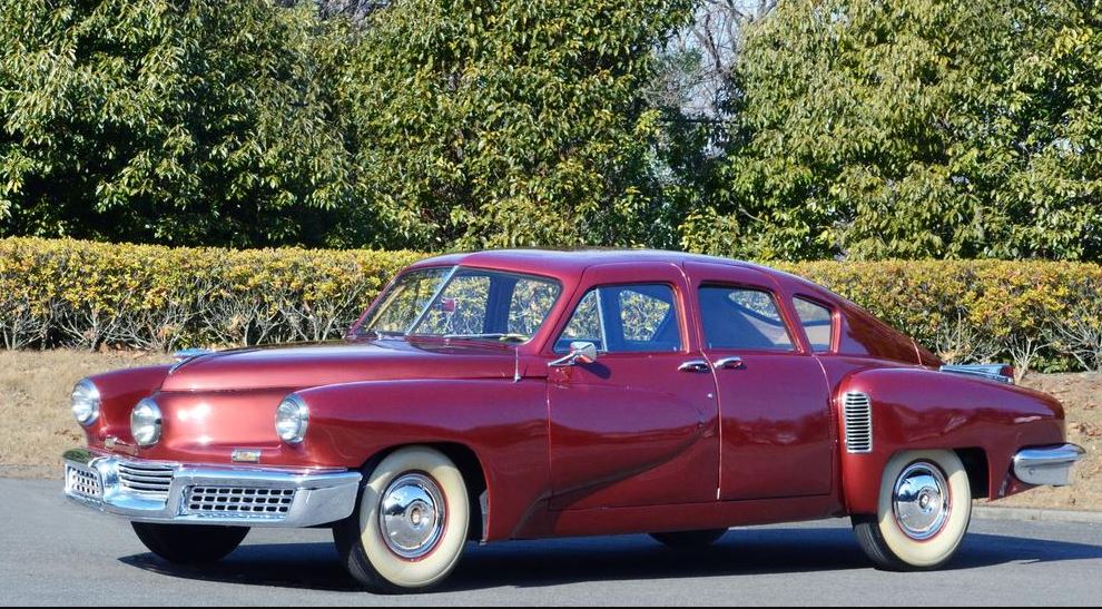 Tucker 48 rouge vue extérieure devenue vpoture de collection ultime
