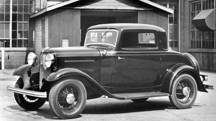 Ford V8 1932 utilisée par les bootleggers pour fuir la police