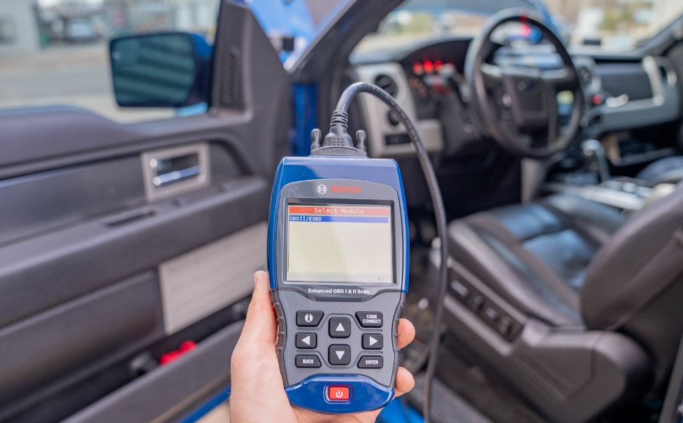 diagnostic voyant moteur allumé valise obd voiture lecture defaut
