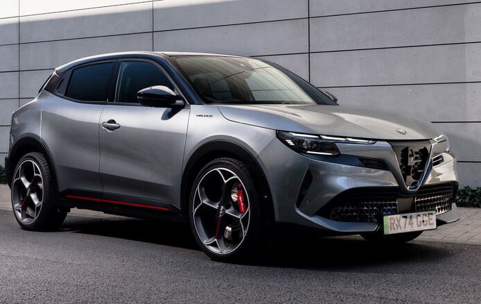 Alfa Romeo Junior Veloce SUV compact symbole de renaissance Alfa Romeo