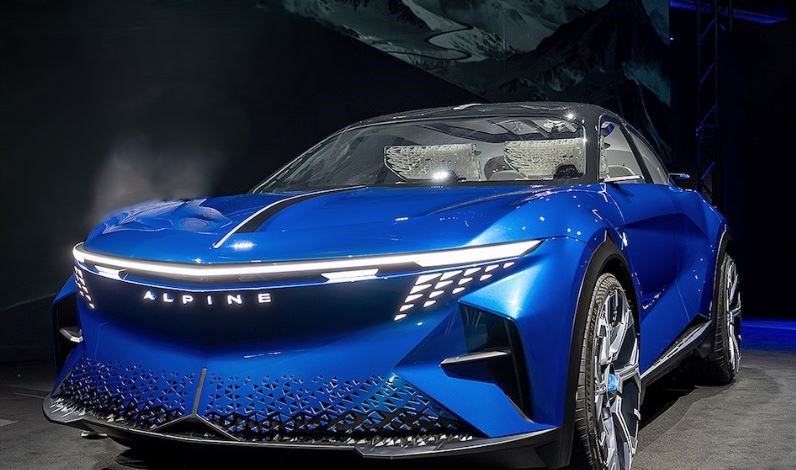 Alpine A390 vue avant avec signature lumineuse et design fastback sportif