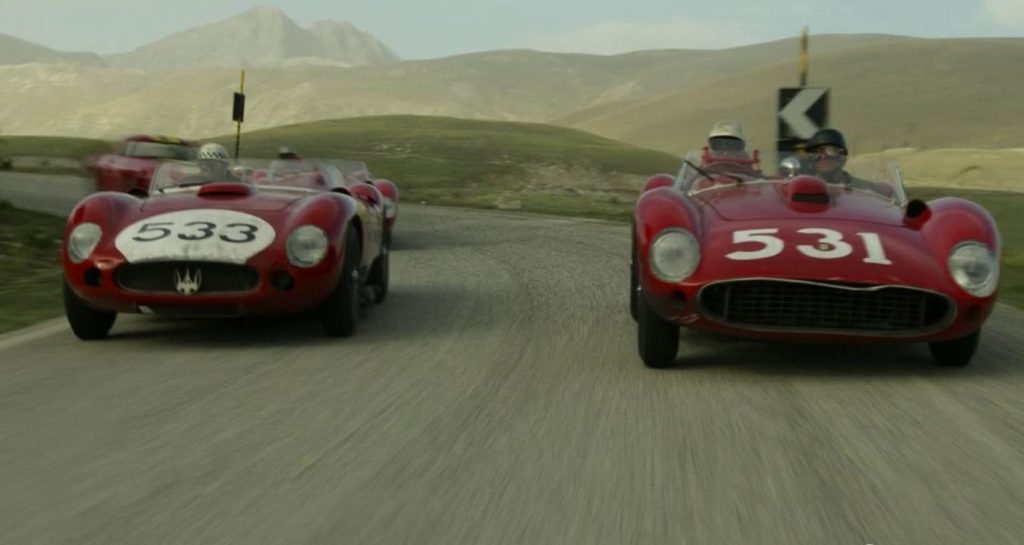 Ferrari film 2023 duel entre voitures de course italiennes sur route ouverte