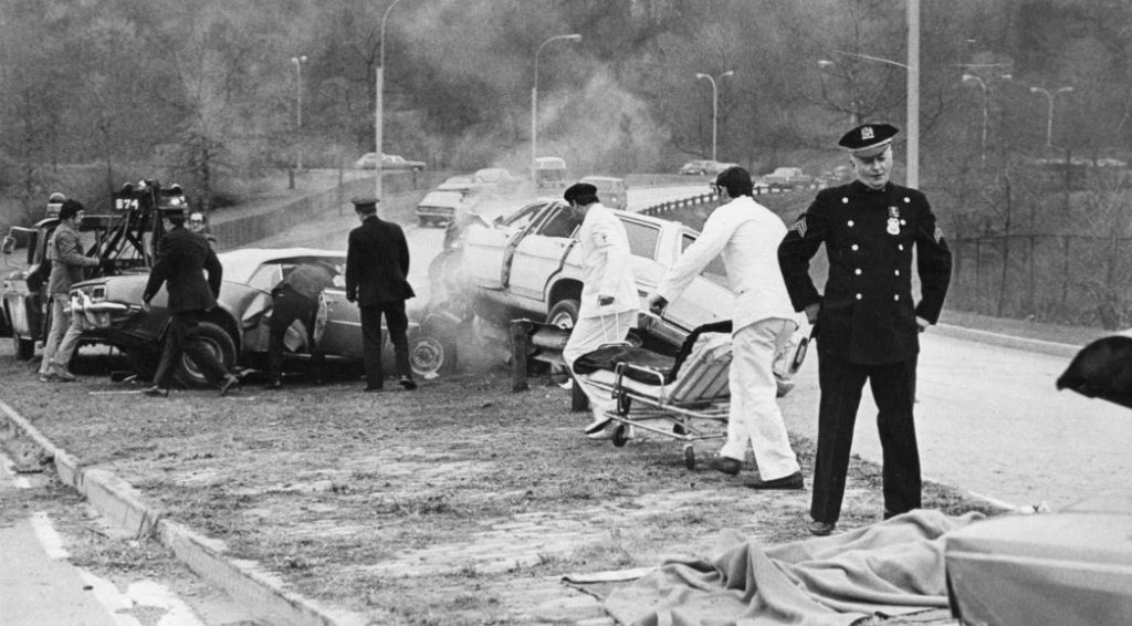Accident spectaculaire lors de la poursuite dans The French Connection
