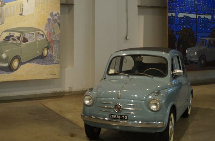 Fiat 500 ancienne exposée dans le musée Fiat de Turin