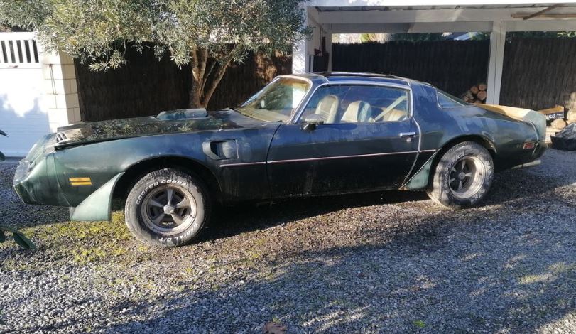 Pontiac Trans Am 1979 noire boîte manuelle retrouvée après des années d’arrêt