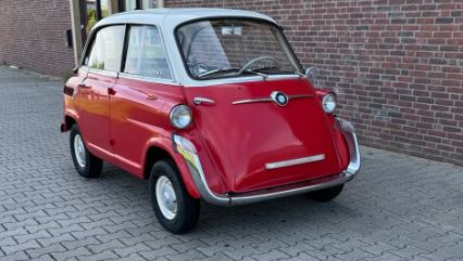 BMW Isetta 600 1958 rouge restaurée microcar emblématique