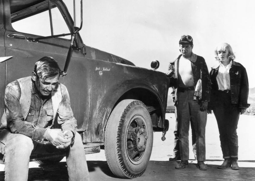 Marilyn Monroe et Clark Gable dans le film The Misfits