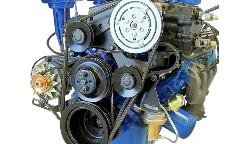 Exemple de courroie d'accessoire entraînant plusieurs équipements moteur