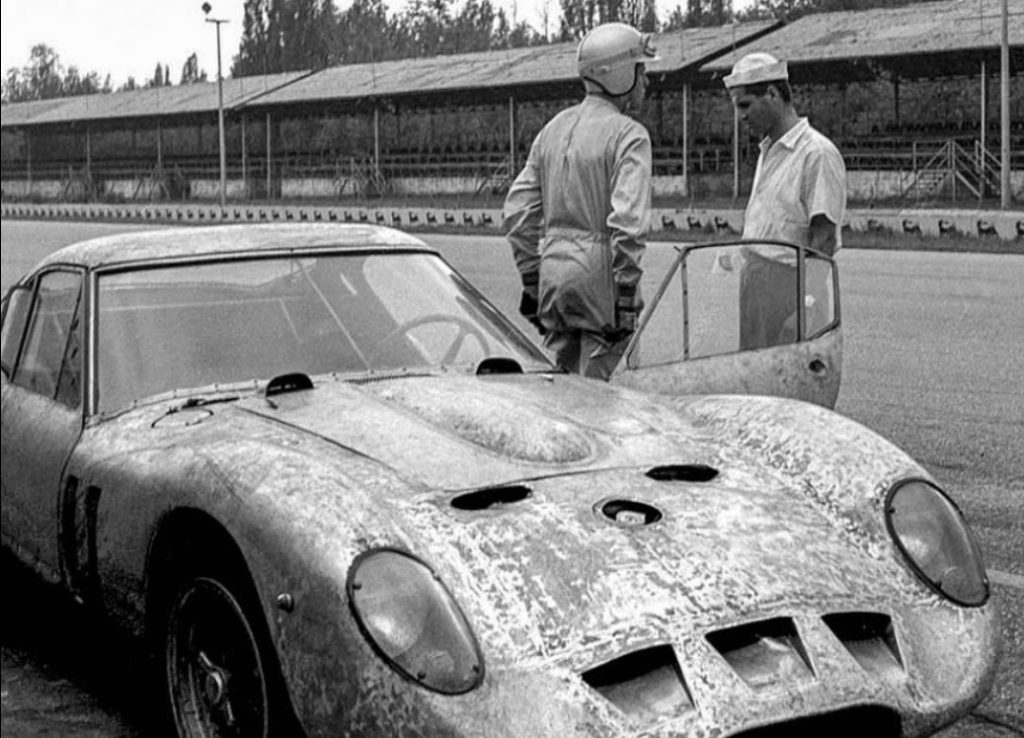 Essais de la Ferrari 250 GTO à Monza avec Giotto Bizzarrini et Willy Mairesse.