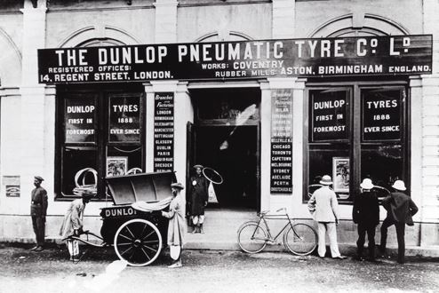 Premier magasin indien Dunlop spécialisé dans les pneus 1898