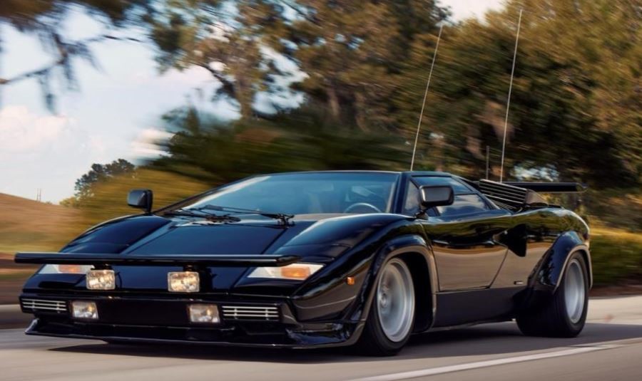 Lamborghini Countach noire dans le film Cannonball Run
