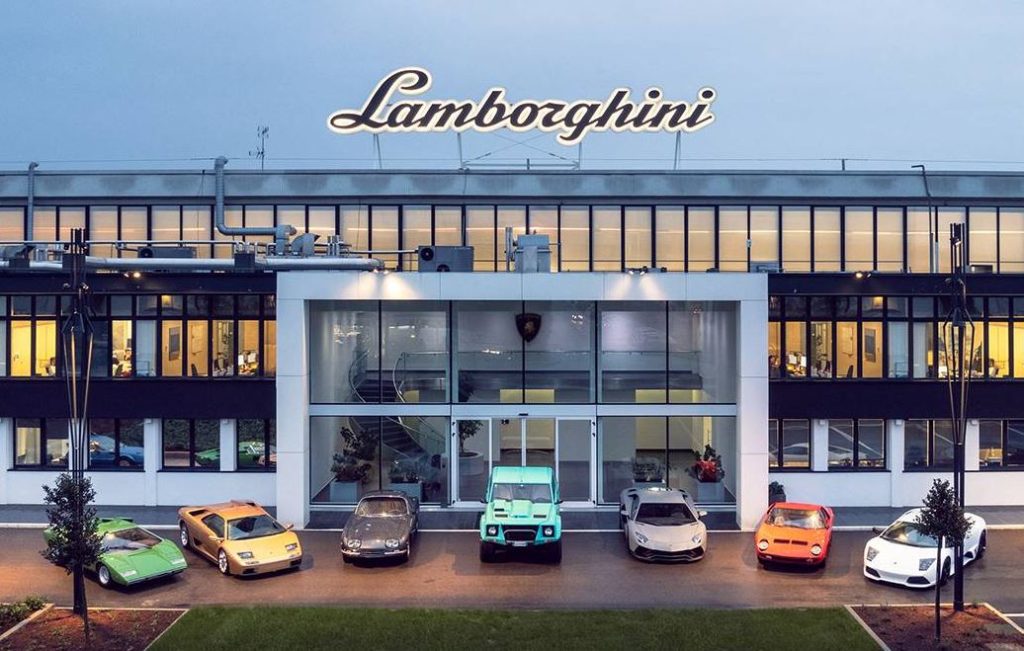 Façade de l'usine Lamborghini à Sant'Agata Bolognese