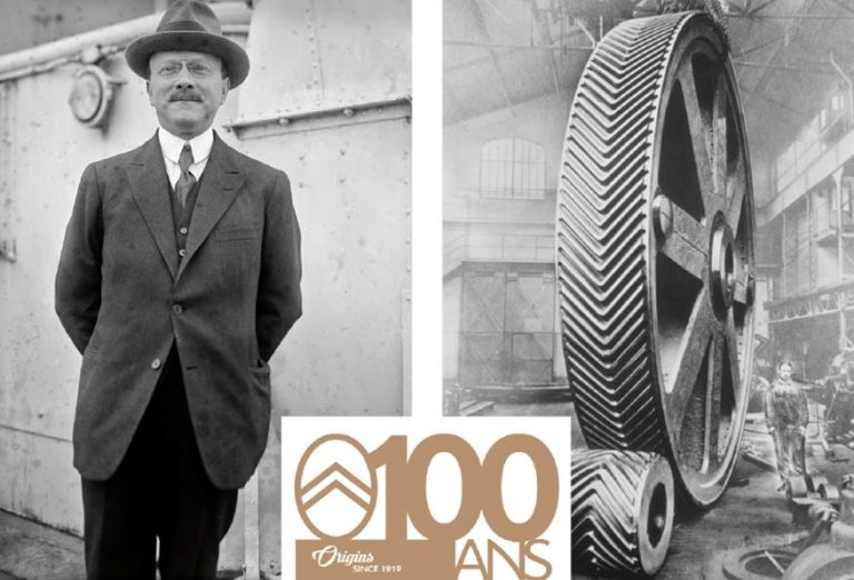 André Citroën devant un engrenage à double chevrons à l'origine du logo Citroën