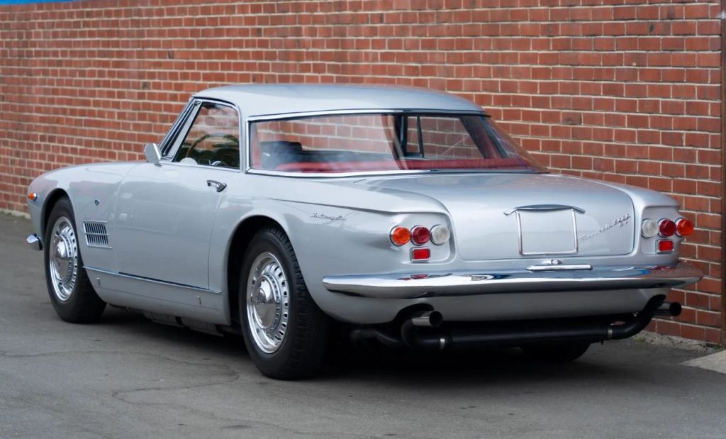 Maserati 5000 GT Allemano de 1961 vue avant trois quarts en carrosserie argent