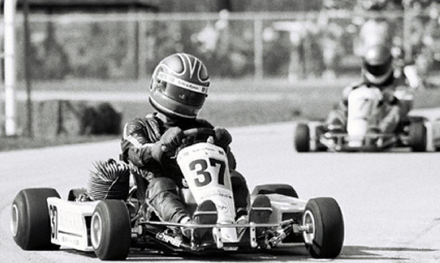 Course de karting des années 1980 illustrant les débuts de nombreux futurs pilotes professionnels