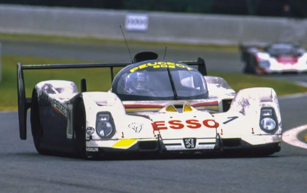 Peugeot 905 victorieuse aux 24 Heures du Mans en 1992 et 1993