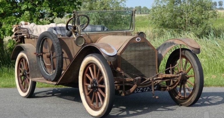 Regal Model T 1913 retrouvée dans son état d'origine après plus d'un siècle