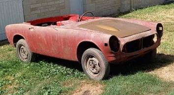 Honda S800 Cabriolet de 1967 en attente de restauration après une longue immobilisation