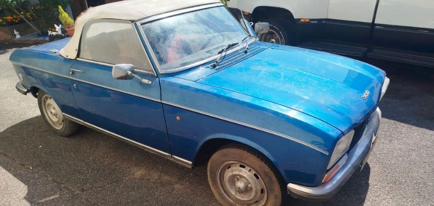 Peugeot 304 S Cabriolet de 1973 retrouvée en bon état de conservation
