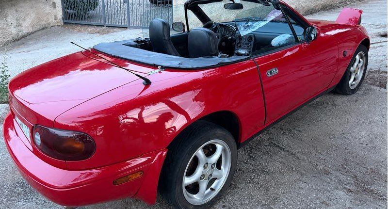 Mazda MX-5 NA 1.6 de 1991 proposée à la vente après sa sortie de grange