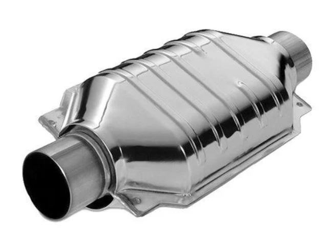 Catalyseur automobile neuf destiné à réduire les émissions polluantes du moteur