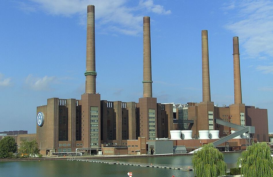 Usine Volkswagen de Wolfsburg, au cœur des défis de l'industrie automobile européenne