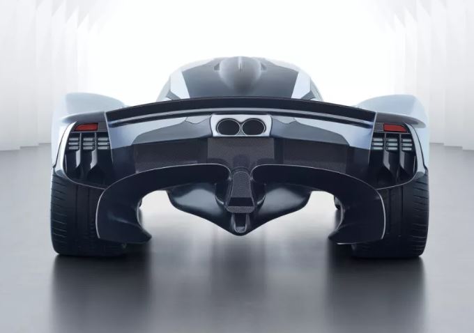 Diffuseur arrière voiture de l'Aston Martin Valkyrie conçu pour maximiser l'appui aérodynamique