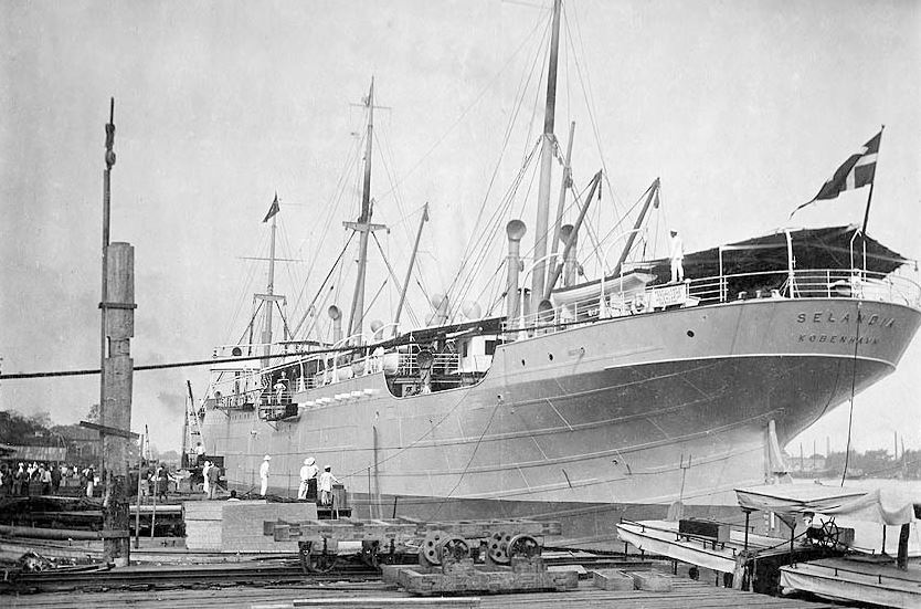 Le Selandia, premier grand navire propulsé par des moteurs Diesel mis en service en 1912